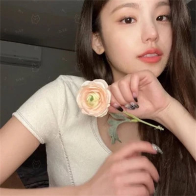 2025最火女生头像个性好看