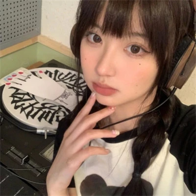 2025最火女生头像个性好看