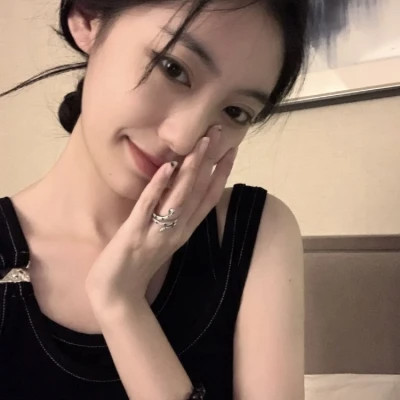 2025最火女生头像个性好看
