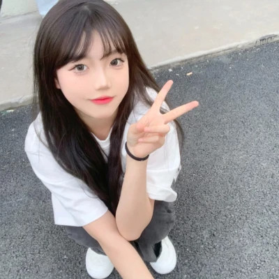 qq头像女生2025高清真人