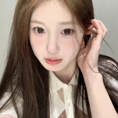 qq头像女生2025高清真人