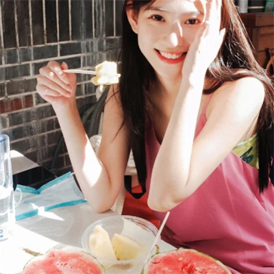 2025最新漂亮美丽女子头像