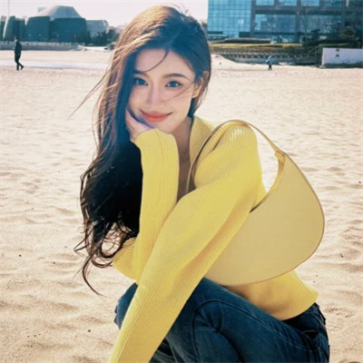 2025最新漂亮美丽女子头像
