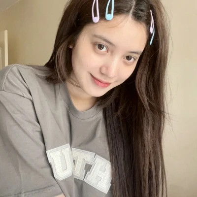 2025最新漂亮美丽女子头像