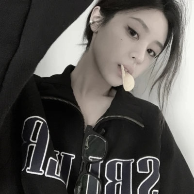 2025最新女生头像真人耐看