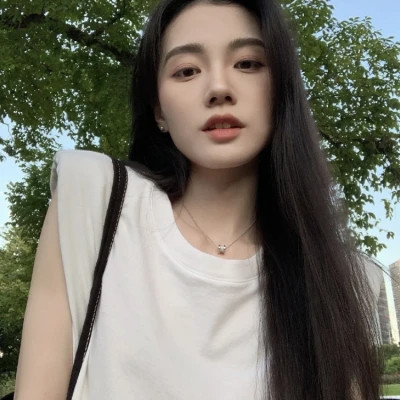 2025最新女生头像真人耐看