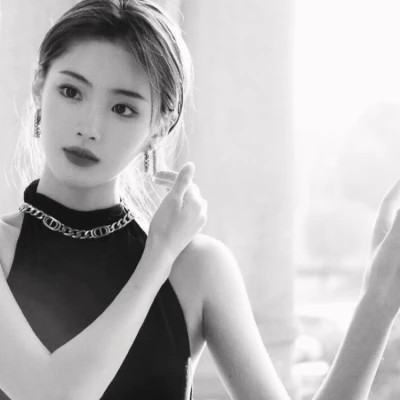 2025最新款头像女真实漂亮