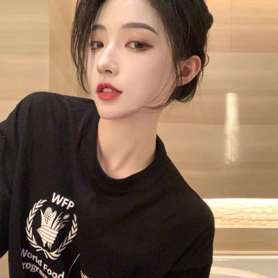 2025女生头像高级全新真人