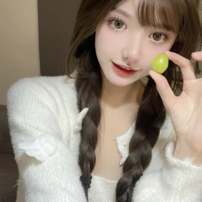 2025女生头像高级全新真人
