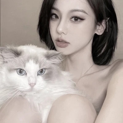 2025女生头像高级全新真人