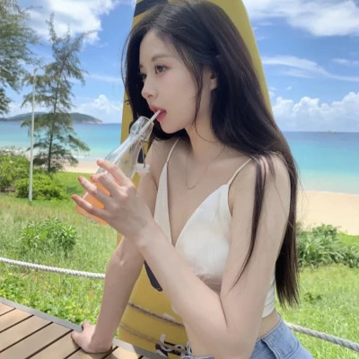 2025女生头像高级全新真人