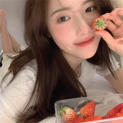 2025女生头像高级全新真人