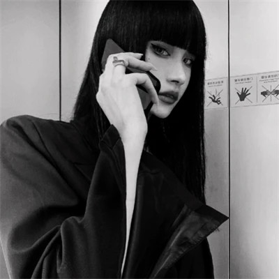 2025女生头像高级全新真人