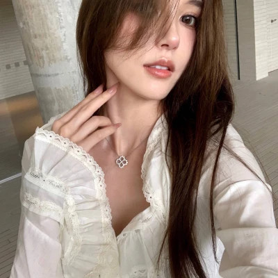 2025女生头像高级全新真人