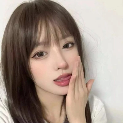 2025年最潮流的女生微信头像