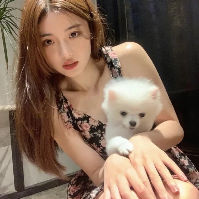 2025年最潮流的女生微信头像