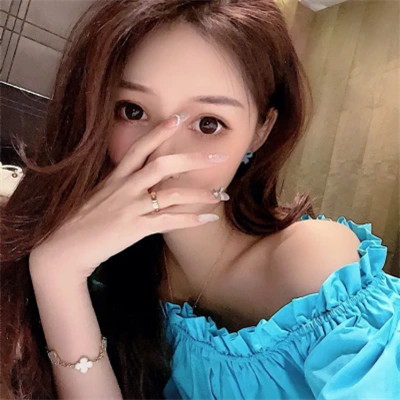 2025年最潮流的女生微信头像