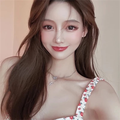 2025年最潮流的女生微信头像