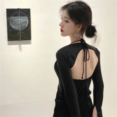 2025年最潮流的女生微信头像