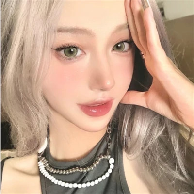 2025年最潮流的女生微信头像