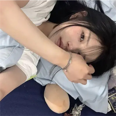2025年最火的头像女高清个性