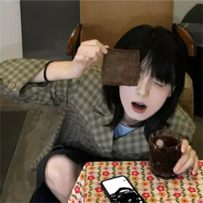 2025年最火的头像女高清个性