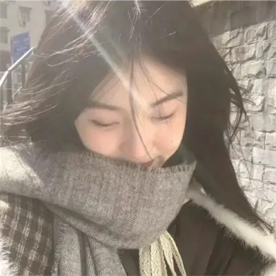 2025年最火的头像女高清个性