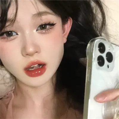 2025年最火的头像女高清个性