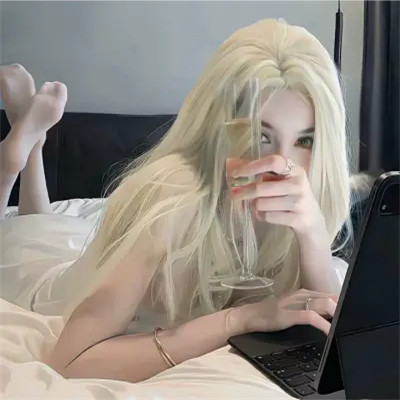 2025年最火的头像女高清个性