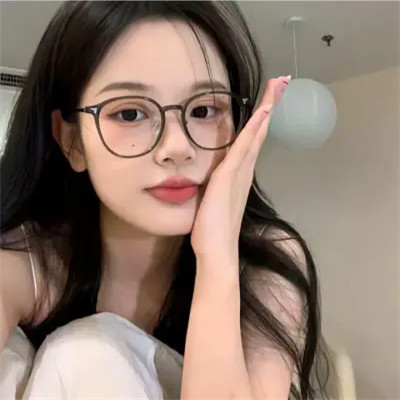 2025年最火的头像女高清个性