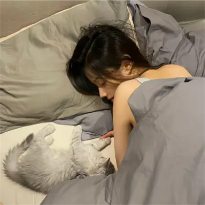 2025年最火的头像女高清个性
