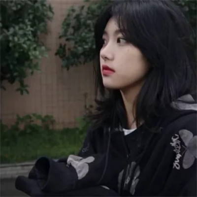 2025最火微信女生个性头像
