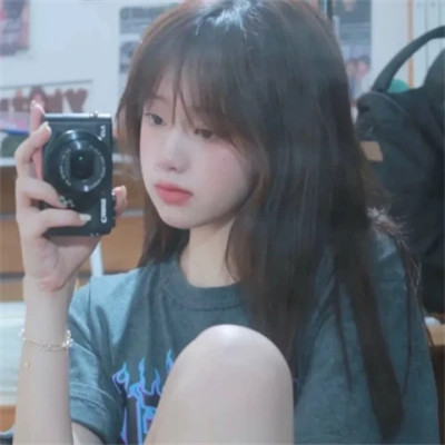 2025最火微信女生个性头像