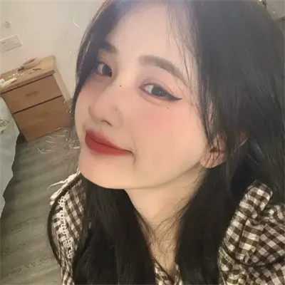 2025最火微信女生个性头像
