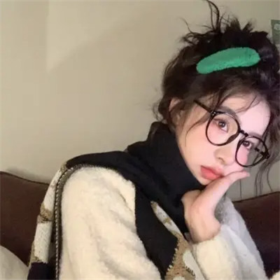 2025最火微信女生个性头像