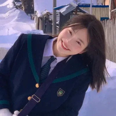 2025最火微信女生个性头像