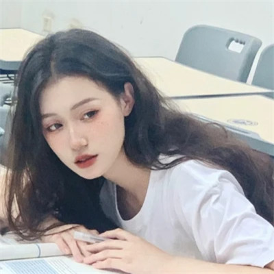 2025最火微信女生个性头像