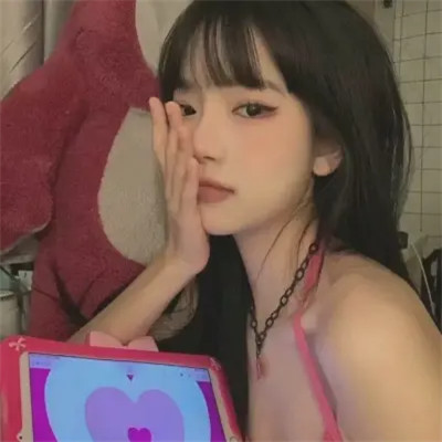2025最火微信女生个性头像