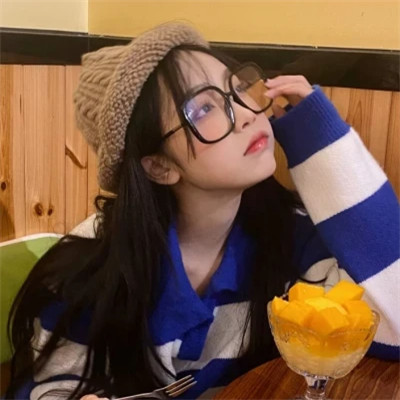 2025最火微信女生个性头像