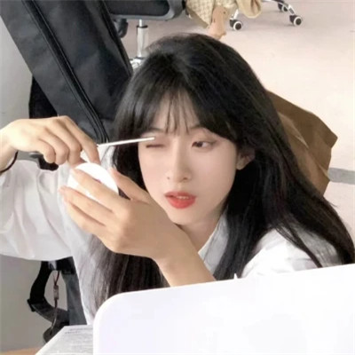 2025最火微信女生个性头像