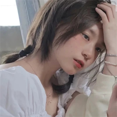 2025最火微信女生个性头像