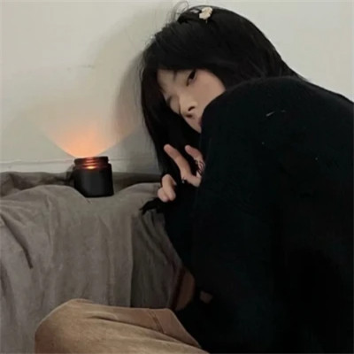 2025最火微信女生个性头像