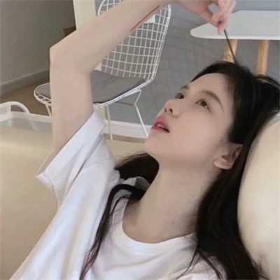 2025最火微信女生个性头像