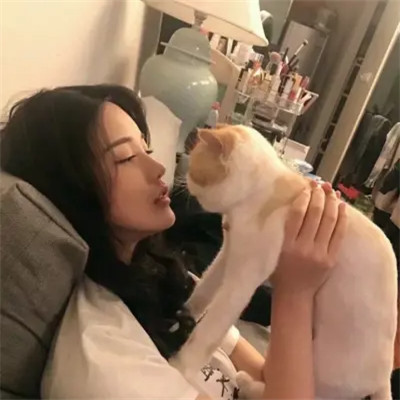 2025最火微信女生个性头像