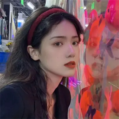 好看的头像2025女