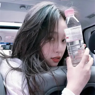 个性2025最新版的女生头像