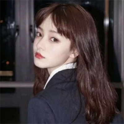 个性2025最新版的女生头像