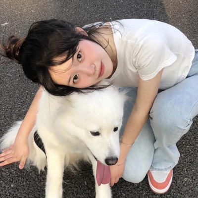 女孩和狗情头一左一右