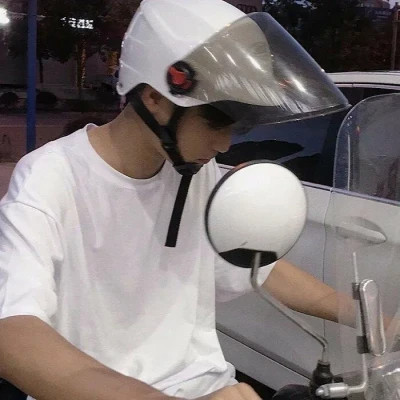 可盐可甜的男生头像图片真人