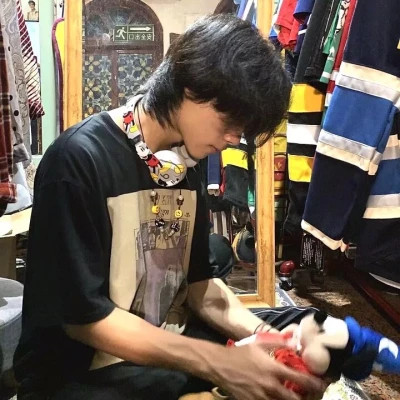 可盐可甜的男生头像图片真人